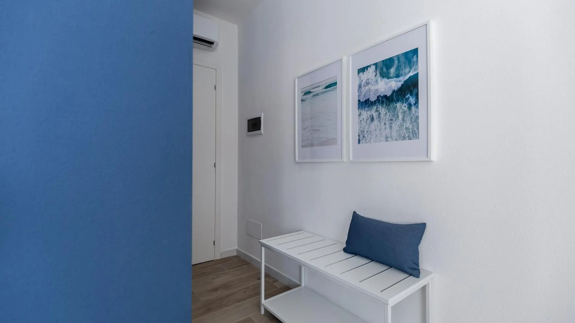Delphis Pula Rooms 0*,  Italia